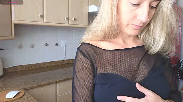 Lunamix online show from March 13, 2026, 12:34 pm