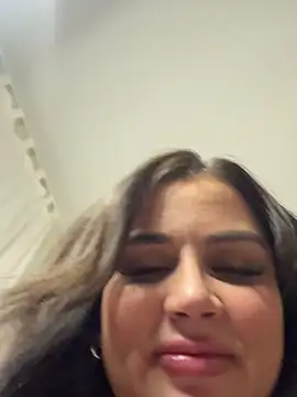 Celinaax online show from February 5, 2025, 9:15 am