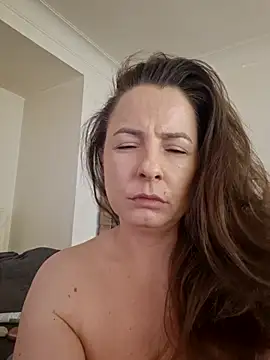 cristalines online show from October 1, 2025, 8:09 am