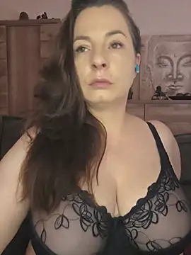 cristalines online show from June 7, 2026, 11:36 am