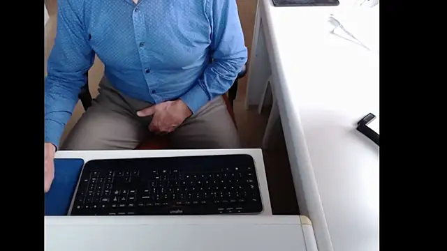 dutchpornking online show from November 16, 2025, 12:22 pm