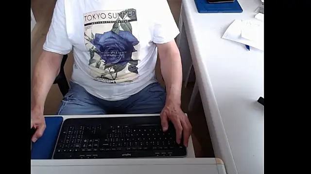 dutchpornking online show from June 5, 2026, 6:52 am