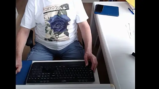 dutchpornking online show from June 7, 2026, 6:39 am