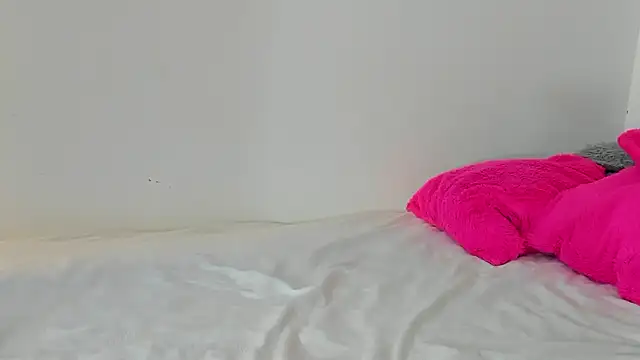 allyson cute1 online show from January 13, 2026, 12:21 pm