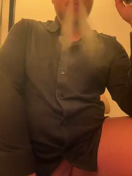 Snapshot of Fernandobang chatting on November 9, 2025, 6:28 pm Fernandobang online show from November 9, 2025, 6:28 pm