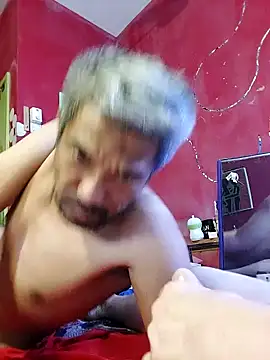 UncleHusz online show from October 6, 2025, 11:13 pm