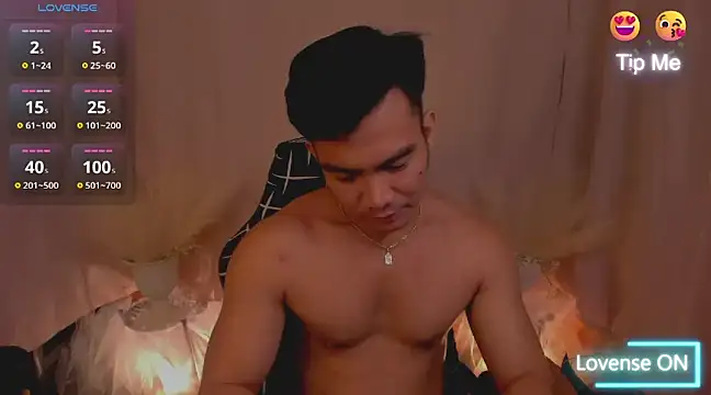 Snapshot of 000batman000 chatting on December 7, 2024, 2:31 am 000batman000 online show from December 7, 2024, 2:31 am