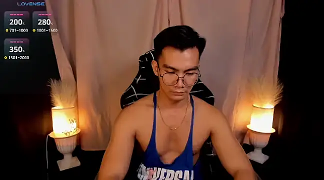 Snapshot of 000batman000 chatting on February 7, 2025, 4:14 pm 000batman000 online show from February 7, 2025, 4:14 pm