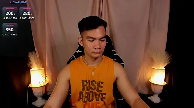 Snapshot of 000batman000 chatting on February 18, 2025, 1:33 pm 000batman000 online show from February 18, 2025, 1:33 pm