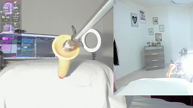 sofi velez online show from October 11, 2025, 5:22 pm