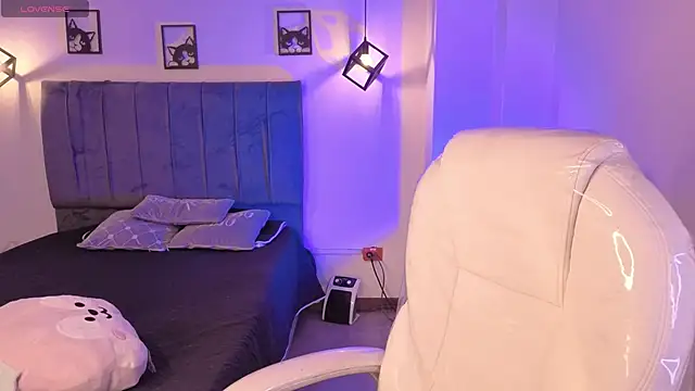 Catalinaa martinez online show from October 30, 2025, 3:30 am