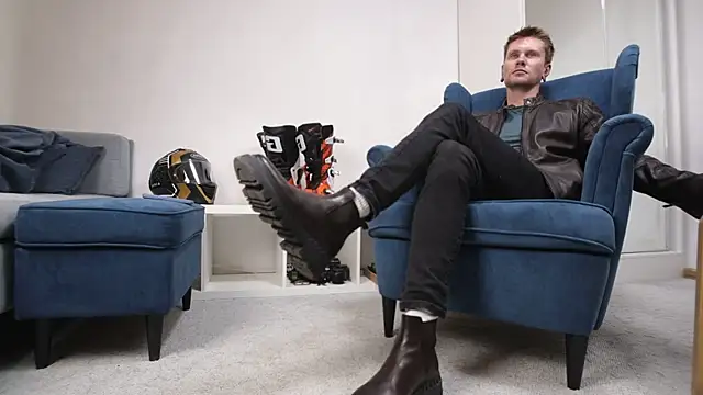 kevin-park online show from September 20, 2025, 2:07 pm