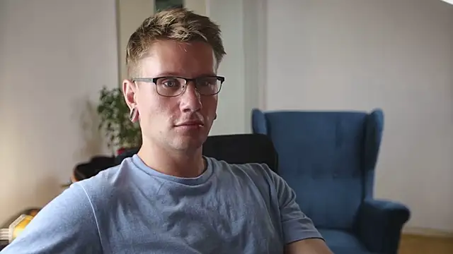 kevin-park online show from October 11, 2025, 11:42 am