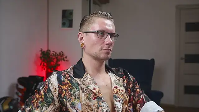 kevin-park online show from October 13, 2025, 1:33 pm