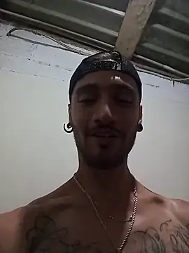 iamxandertv online show from May 8, 2026, 3:23 am