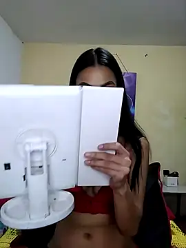 iamemmablake online show from December 18, 2024, 9:18 pm