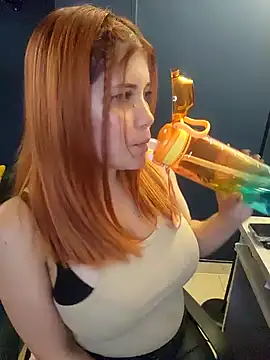 jnilu1227 online show from December 15, 2024, 4:18 am