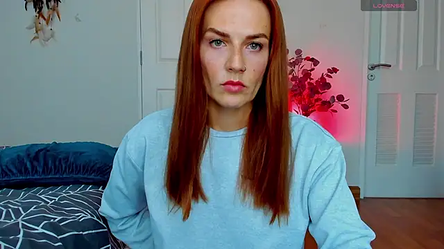 BritneyHall online show from February 26, 2025, 8:15 am