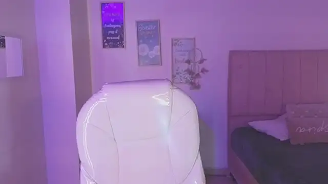 Amaia Daniells online show from September 20, 2025, 3:51 am