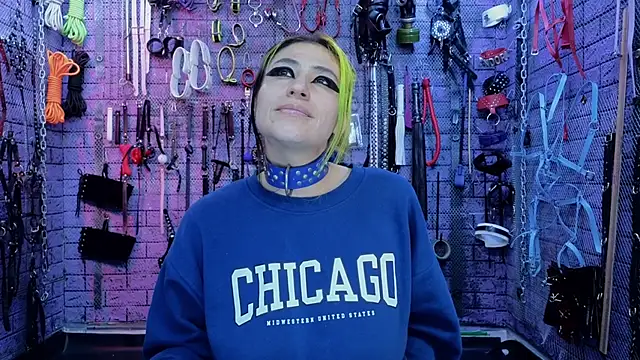 PANDORANEZZ online show from March 18, 2025, 9:10 pm