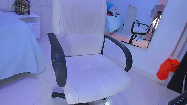 Meghan stonne  online show from February 2, 2026, 7:34 pm