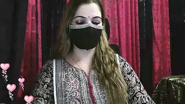 Snapshot of Cute_Sonii chatting on December 1, 2024, 8:31 pm Cute Sonii online show from December 1, 2024, 8:31 pm