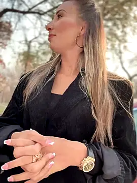 YOUR-KARINA online show from October 28, 2025, 8:29 am