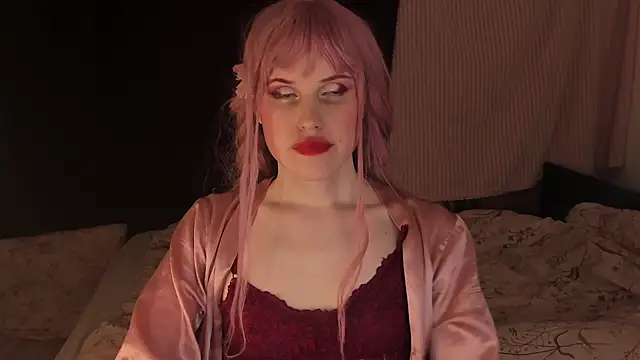 EffieMinki online show from December 19, 2024, 7:40 am