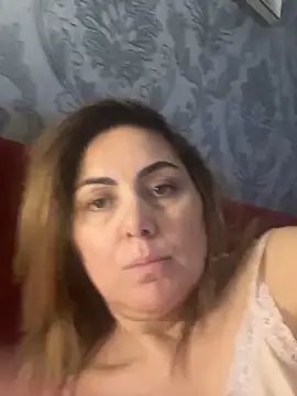 Emma roqueen online show from April 14, 2026, 9:10 pm