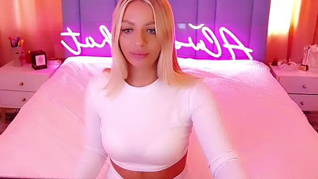 AllwaysHotJ online show from December 24, 2024, 6:11 am