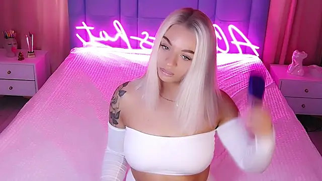 AllwaysHotJ online show from October 5, 2025, 2:21 am