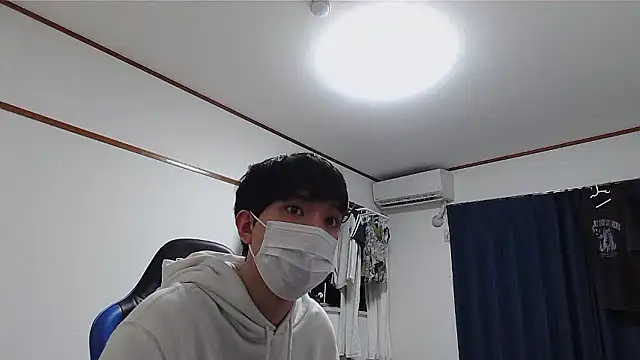 Snapshot of pychan chatting on December 21, 2025, 12:12 pm pychan online show from December 21, 2025, 12:12 pm