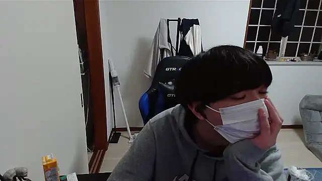Snapshot of pychan chatting on April 14, 2026, 12:22 pm pychan online show from April 14, 2026, 12:22 pm