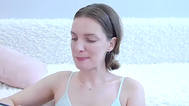Beauty Alex online show from June 3, 2026, 12:46 am