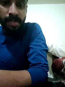 FearingForm online show from September 21, 2025, 9:44 am