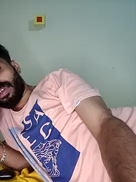 FearingForm online show from October 6, 2025, 9:01 pm