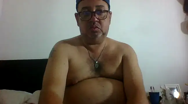 Snapshot of djtomxxx2777 chatting on February 7, 2025, 3:34 am djtomxxx2777 online show from February 7, 2025, 3:34 am