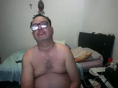 Snapshot of djtomxxx2777 chatting on February 27, 2025, 4:20 am djtomxxx2777 online show from February 27, 2025, 4:20 am