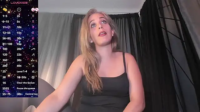 ateneamoon online show from October 8, 2025, 2:09 am