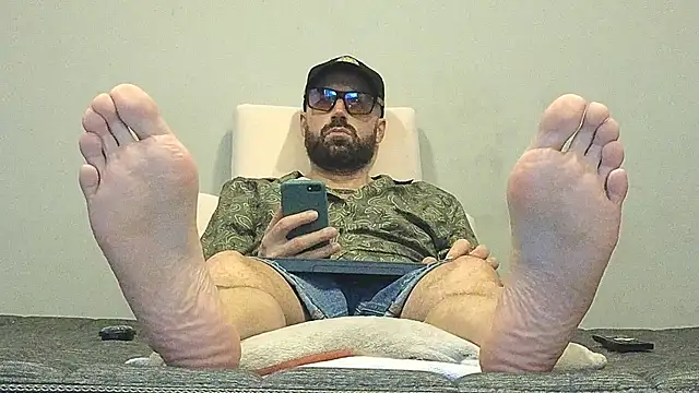MattxFeet online show from February 5, 2026, 9:08 pm