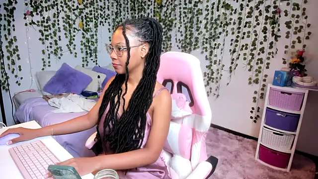 violeta milleer online show from November 20, 2025, 5:12 pm