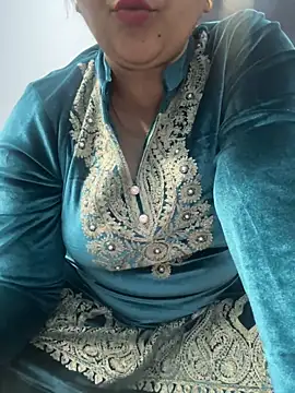 Preet Kaur 69 online show from December 17, 2024, 1:49 pm