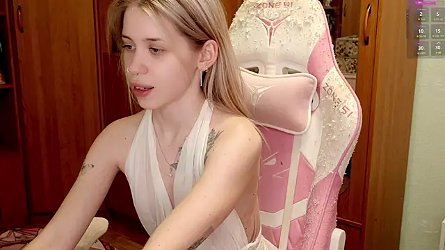 ho1yho1e online show from February 23, 2025, 6:01 pm