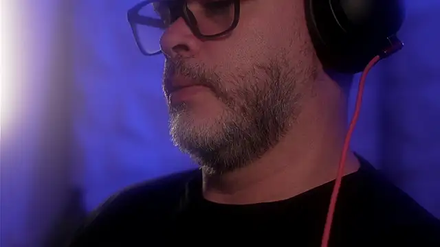 Sanders White online show from October 15, 2025, 3:28 am