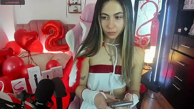 lilly sweett online show from December 15, 2024, 7:02 am