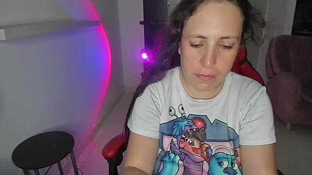 valery adams1 online show from January 14, 2025, 3:43 am