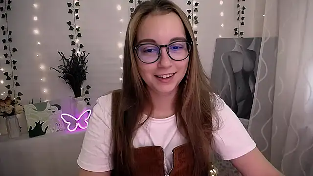 SweetPrincess  online show from September 17, 2025, 7:43 am