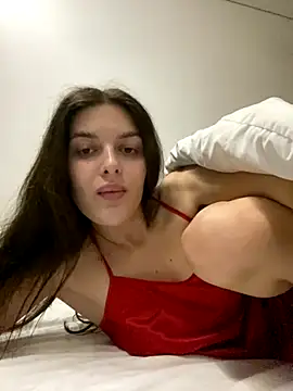 little belucci online show from October 9, 2025, 7:01 pm