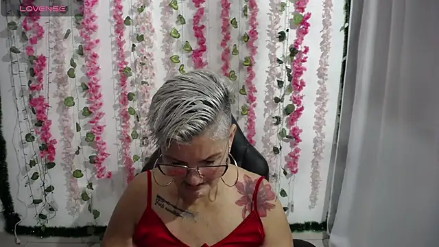 bety-cum2 online show from February 4, 2025, 1:38 pm