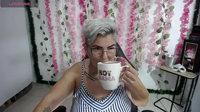 bety-cum2 online show from February 19, 2025, 7:38 pm